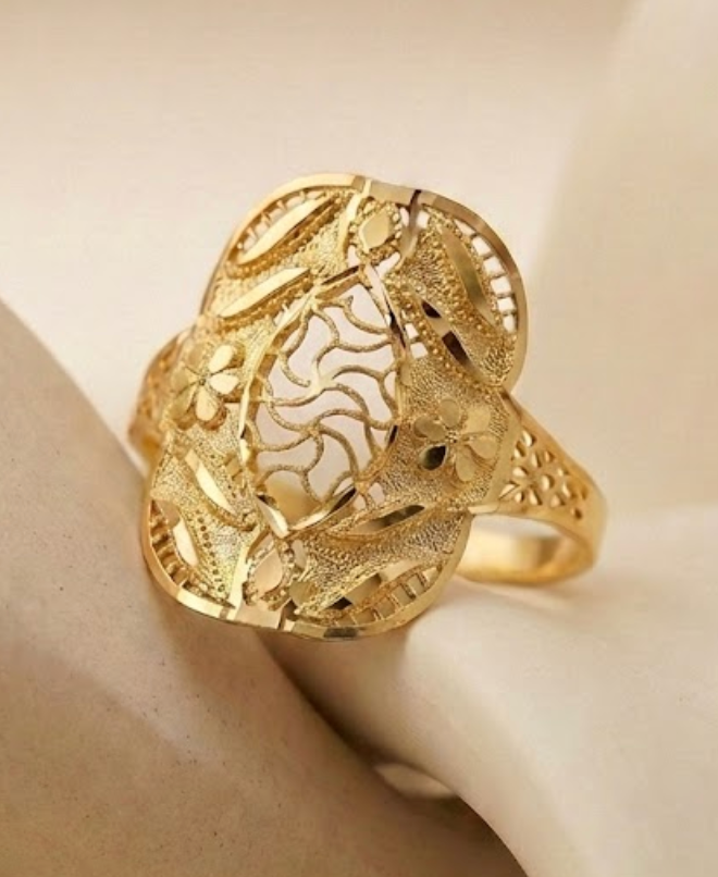 Elegant Gold Ring