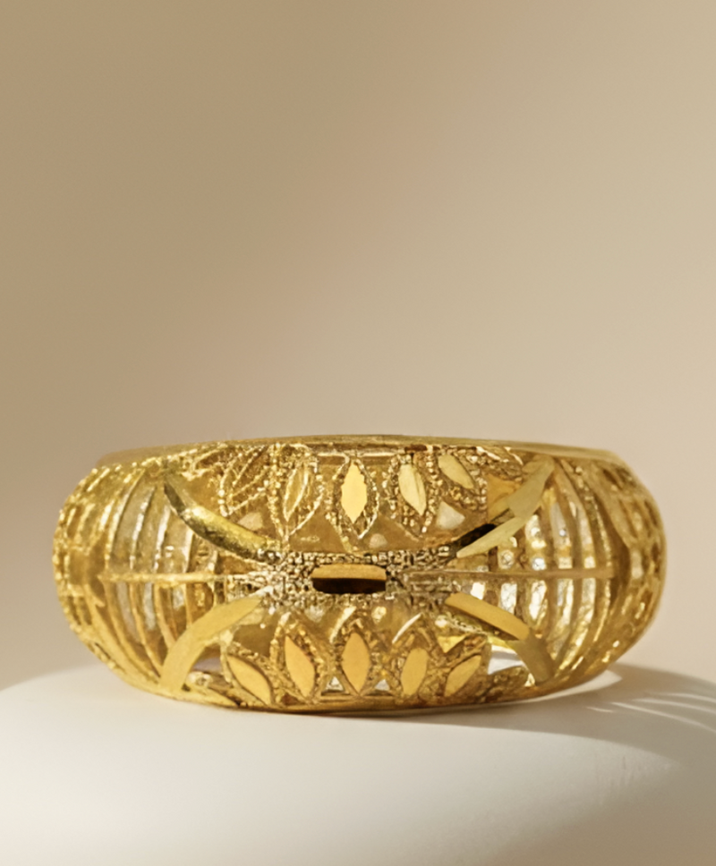 Elegant Gold Ring