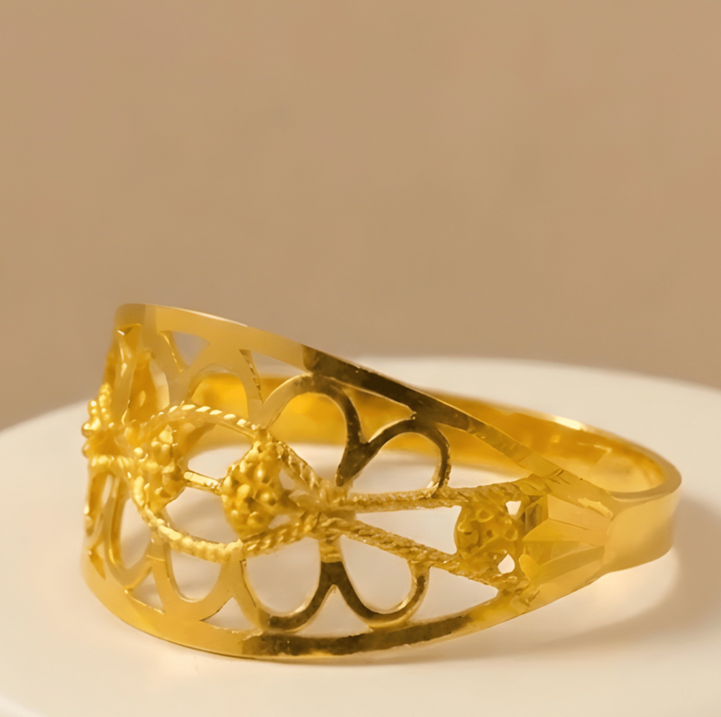 Elegant Gold Ring